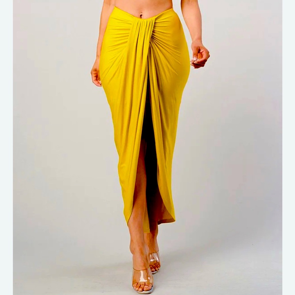 Vintage Hottie small Elegant Yellow mustard, Maxi Skirt